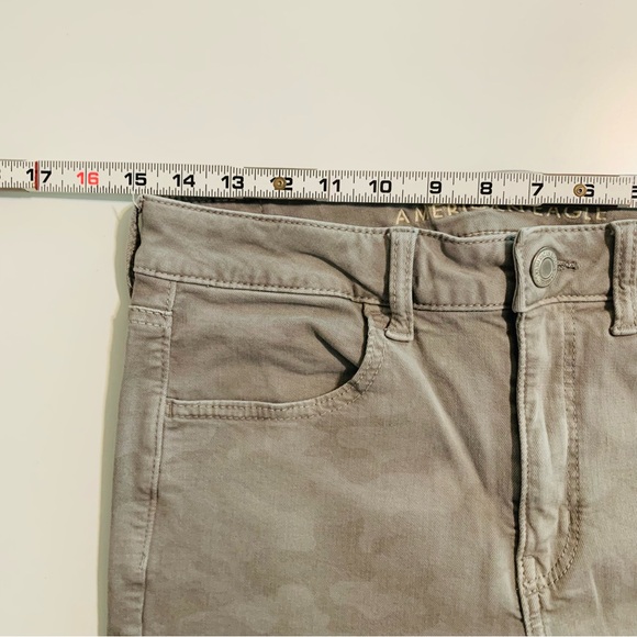 American Eagle Outfitters Jeans Hi Rise Jegging Next Level Stretch Camo Size 12 - Picture 6 of 15